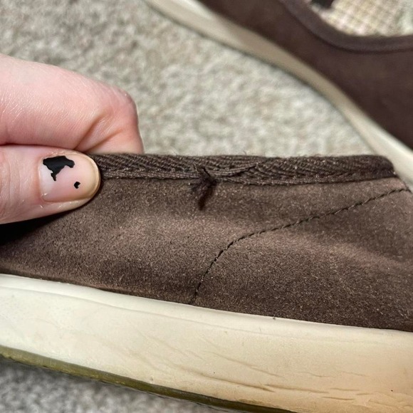 Brown Roxy slip-on loafers with iconic heart charm logo - Picture 4 of 8